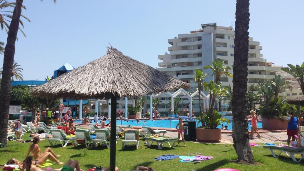 Parking Privado Benalbeach 贝纳尔马德纳 外观 照片