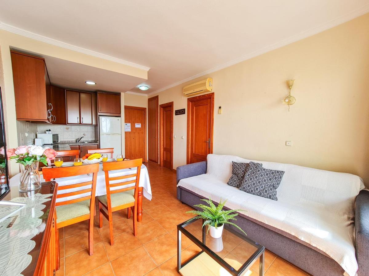 Parking Privado Benalbeach 贝纳尔马德纳 外观 照片