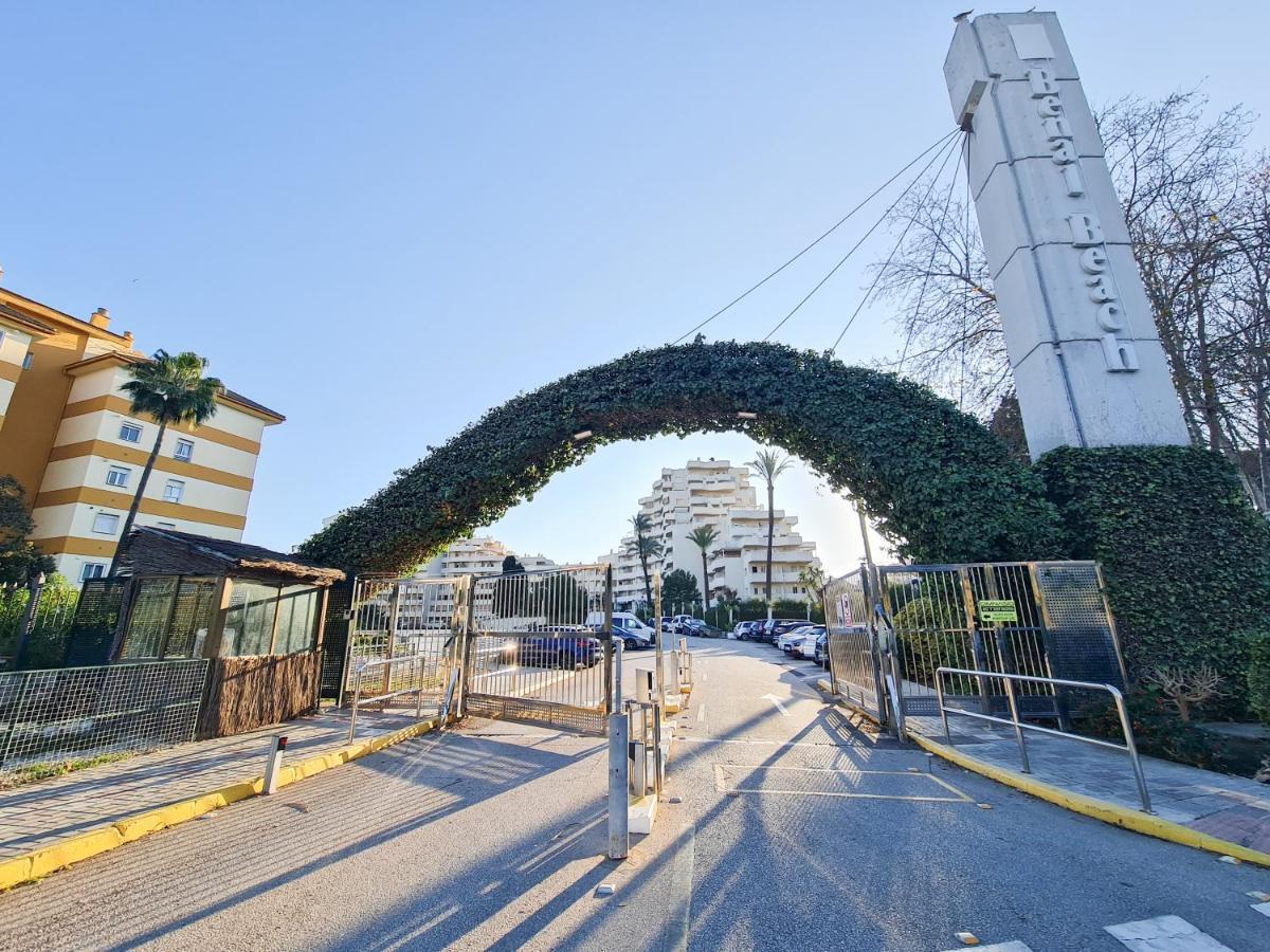 Parking Privado Benalbeach 贝纳尔马德纳 外观 照片
