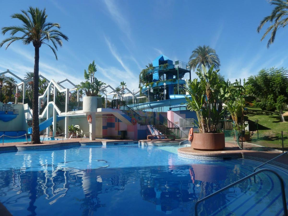 Parking Privado Benalbeach 贝纳尔马德纳 外观 照片