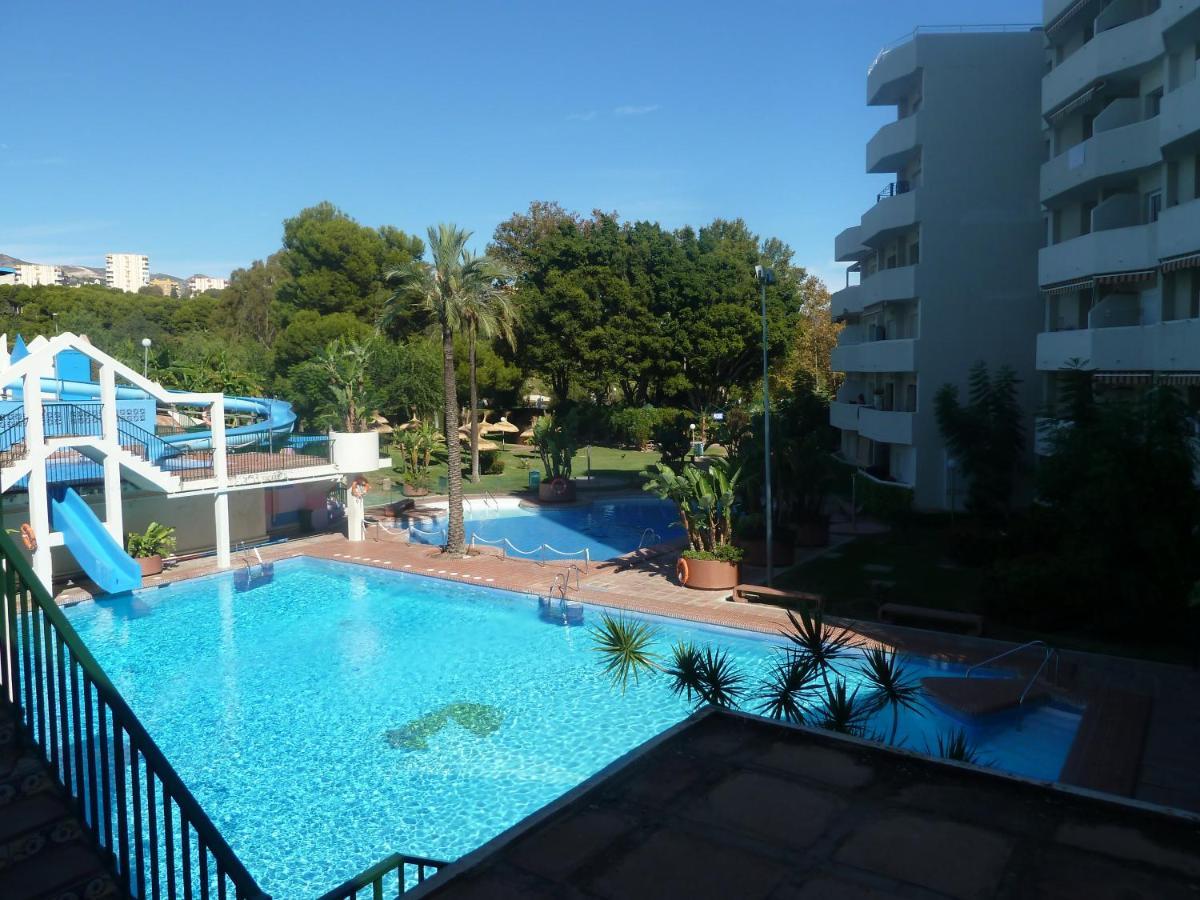 Parking Privado Benalbeach 贝纳尔马德纳 外观 照片