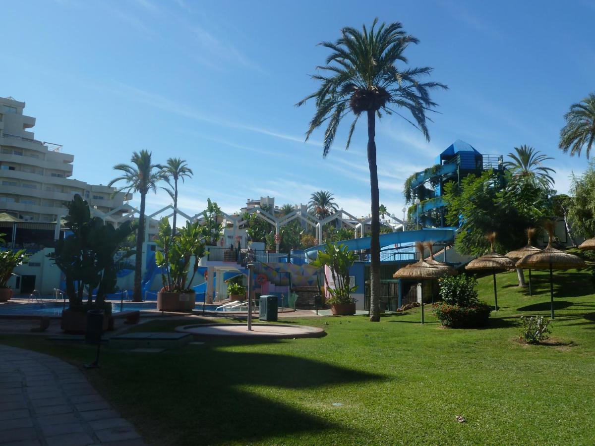 Parking Privado Benalbeach 贝纳尔马德纳 外观 照片